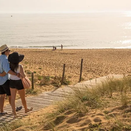 4 Couchages, 100 Metres De La !