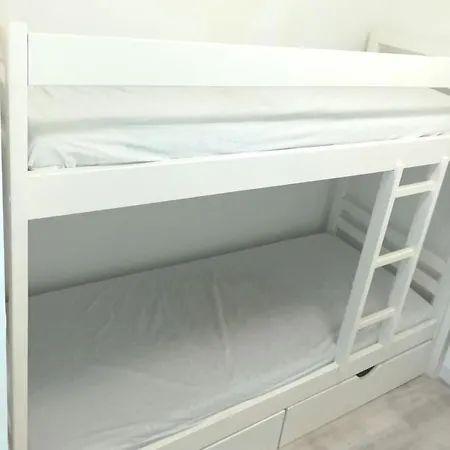 4 Couchages, 100 Metres De La ! * 莱萨布勒-多洛讷